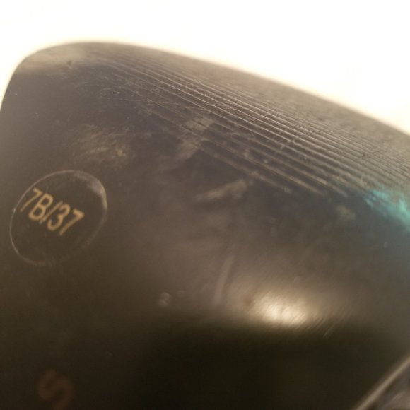 BCBG Perforated Peep Toe Pumps- Size 7 - Picture 7 of 8